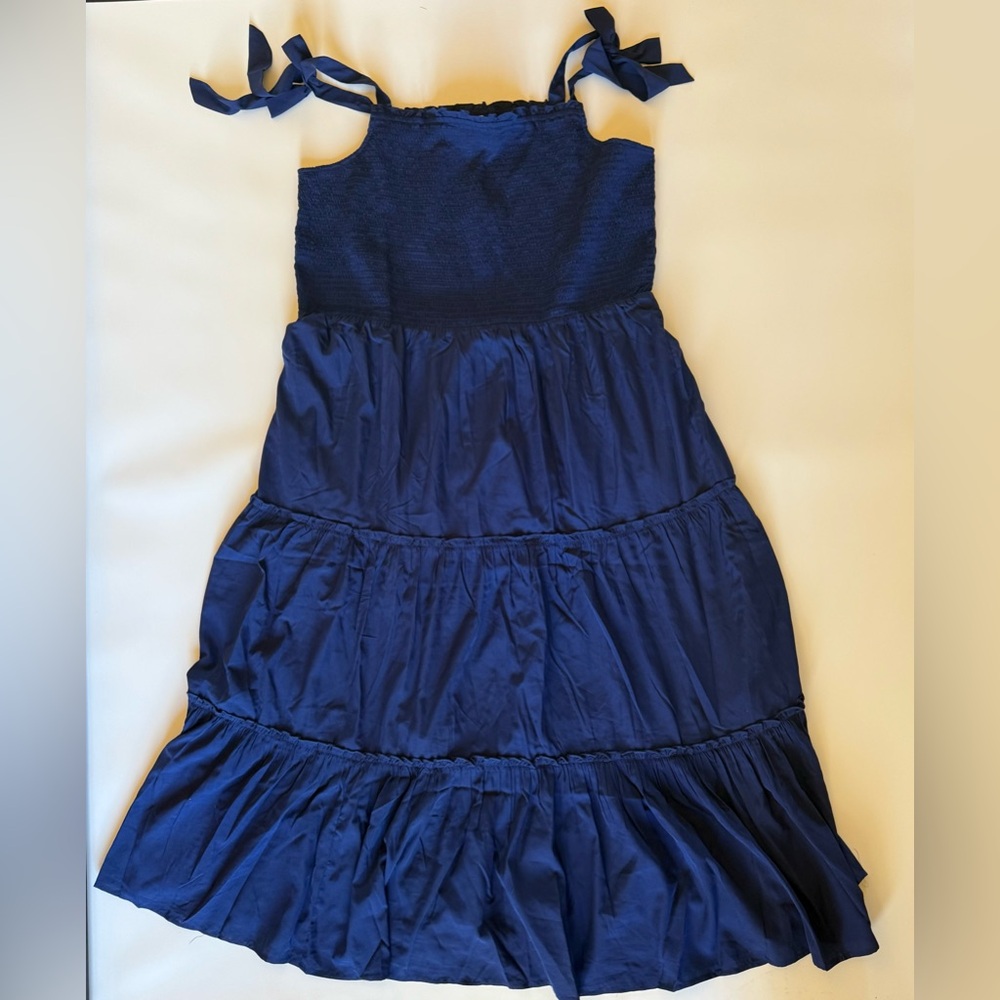 NWT Elegant Navy Maxi Dress 2X

LOT A